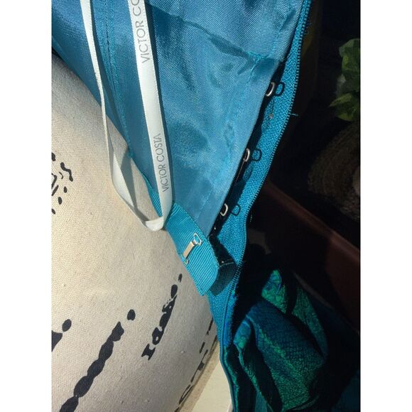 Vtg Victor Costa Teal Mermaid Gown w/ Peacock Feathers – Dramatic Train Size 10 - Picture 10 of 10